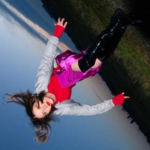 Sophia Kennedy - Squeeze Me (2025)